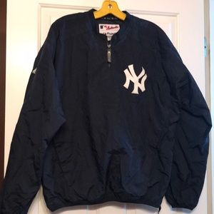 Yankees Majestic pullover